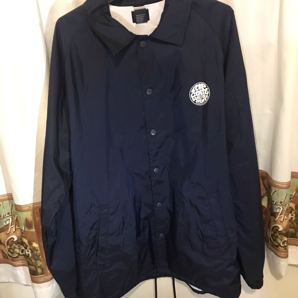 Rip Curl Windbreaker - Picture 1 of 6